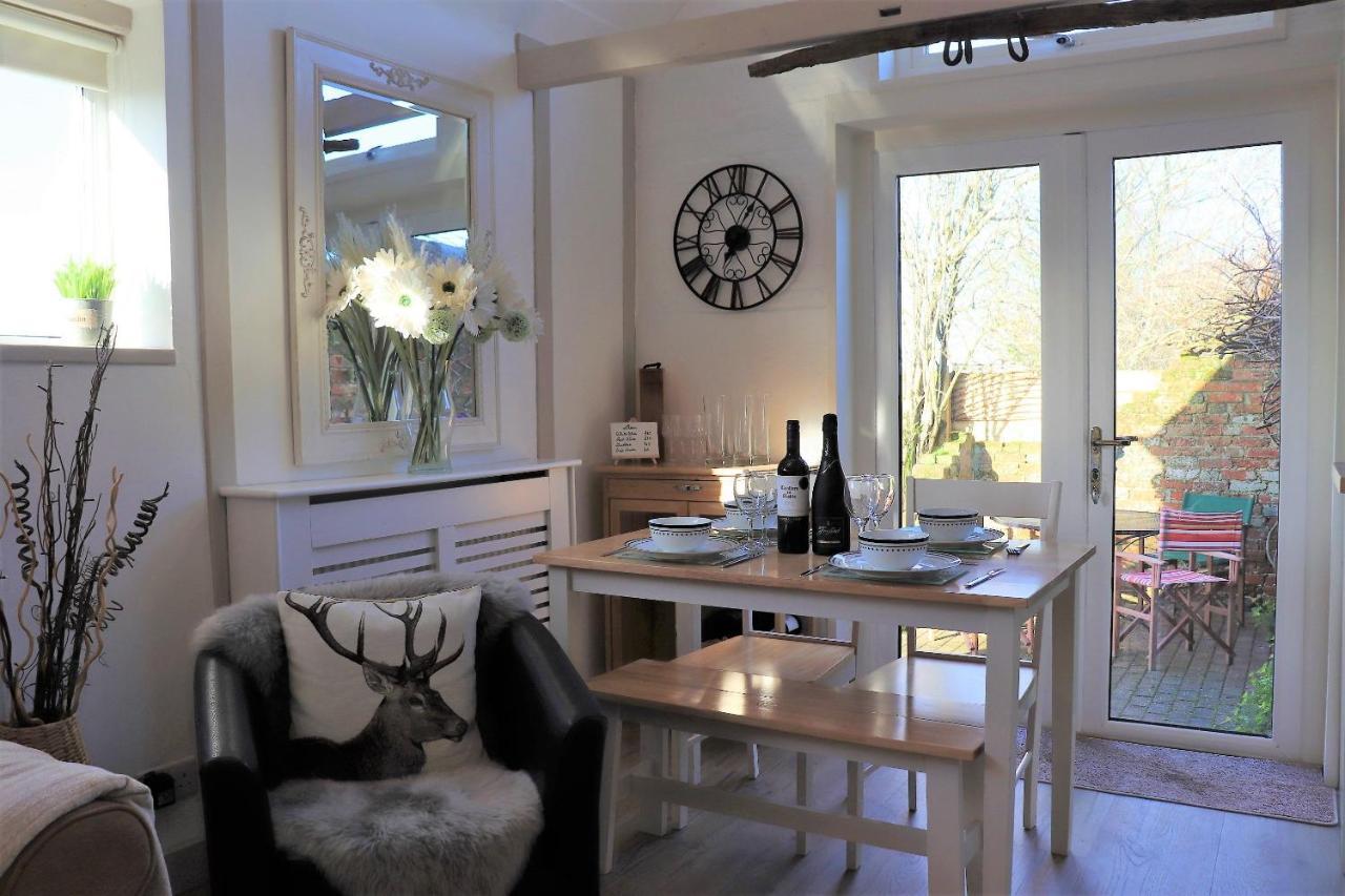 רייד Beautiful Barn Conversion, 3 Bed, Hot Tub, Sauna, Gym, Enclosed Garden מראה חיצוני תמונה