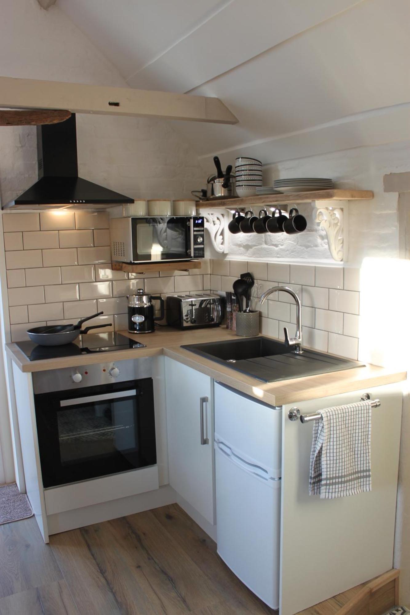 רייד Beautiful Barn Conversion, 3 Bed, Hot Tub, Sauna, Gym, Enclosed Garden מראה חיצוני תמונה